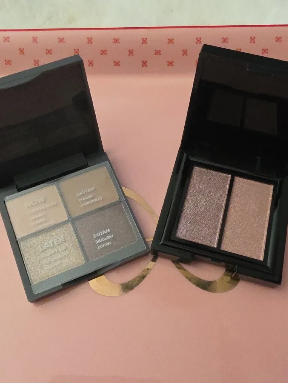 2 Pack: 1 Eyeshadow Palette & 1 Eyeshadow Duo